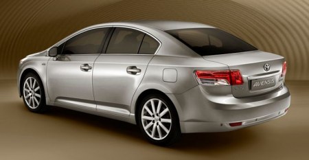 Lateral Toyota Avensis