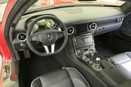 Interior mercedes SLS AMG